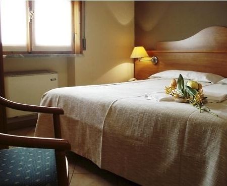 Hotel Trattoria Contini Sorbolo Номер фото